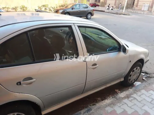 كيا سايبا 1997 شامبين مستعملة للبيع - 9