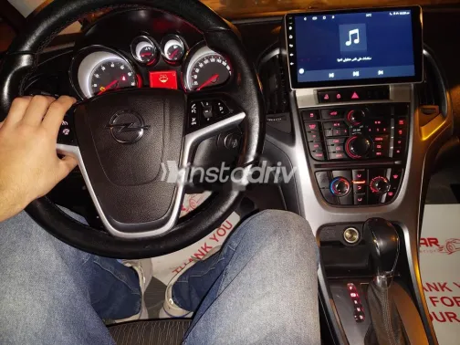 اوبل أسترا 2016 أسود مستعملة للبيع - 2