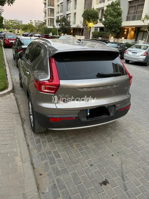 Volvo XC 40 2020 White Used for Sale - 3