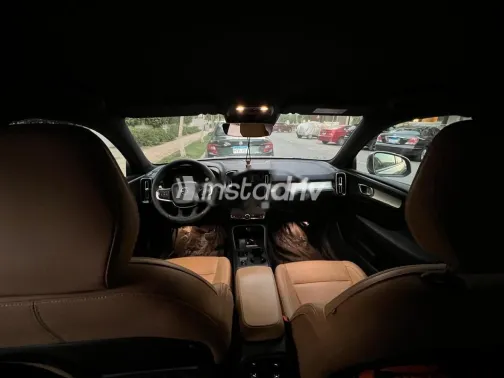 Volvo XC 40 2020 White Used for Sale - 4