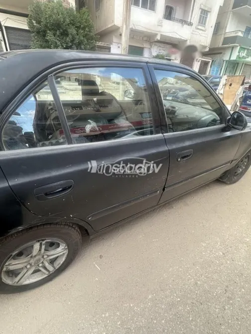 هيونداي فيرنا 2013 أسود مستعملة للبيع - 2