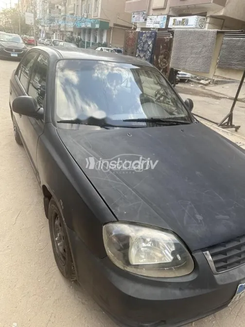 هيونداي فيرنا 2013 أسود مستعملة للبيع - 6