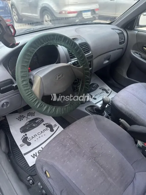 هيونداي فيرنا 2013 أسود مستعملة للبيع - 8