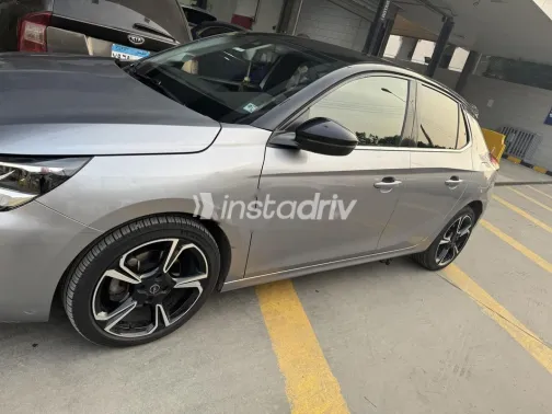 اوبل كورسا 2022 أبيض مستعملة للبيع - 2