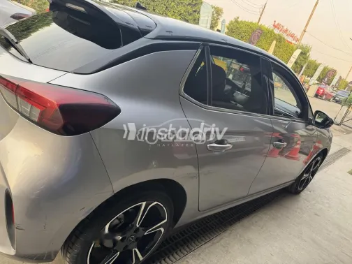 اوبل كورسا 2022 أبيض مستعملة للبيع - 4