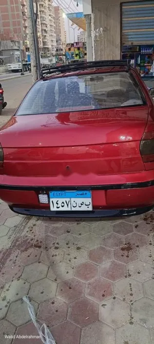 فيات سينا 2002 أحمر مستعملة للبيع