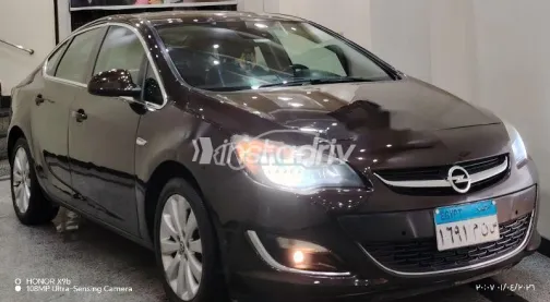 Opel Astra 2017 Brown Used for Sale - 2