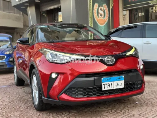 Toyota C-HR 2022 Red Used for Sale - 1