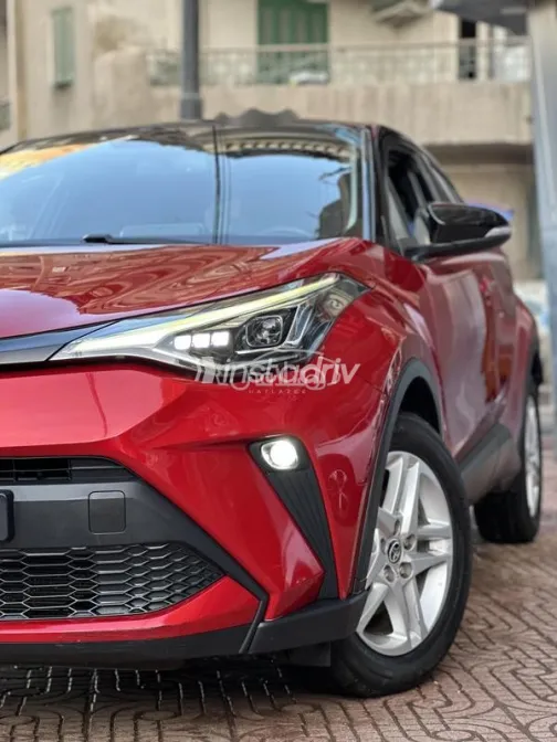 Toyota C-HR 2022 Red Used for Sale - 3