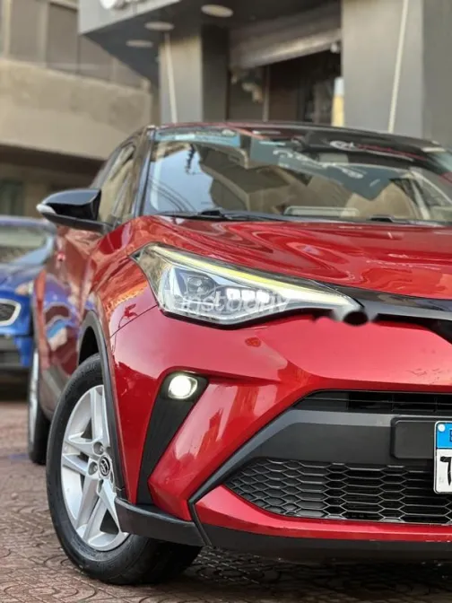 Toyota C-HR 2022 Red Used for Sale - 5