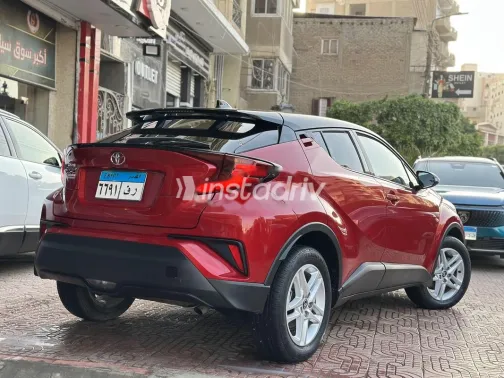 Toyota C-HR 2022 Red Used for Sale - 7