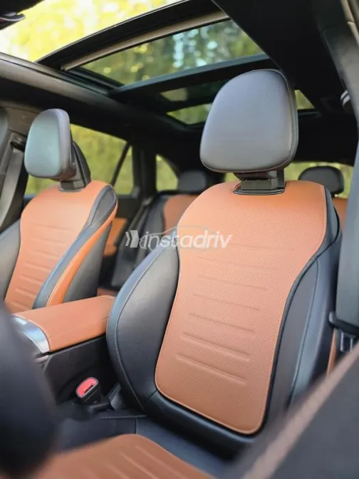 Mercedes GLC 300 2023 Black Used for Sale - 7