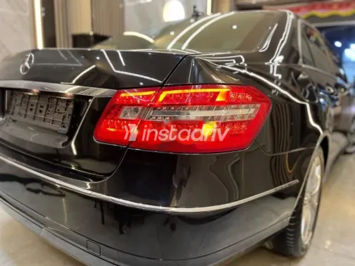 Mercedes E 200 2011 Black Used for Sale - 4