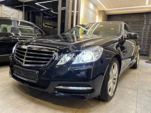 Mercedes E 200 2011 Black Used for Sale - 5
