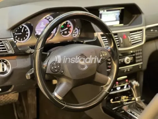 Mercedes E 200 2011 Black Used for Sale - 9