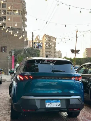 بيجو 5008 2026 أزرق غامق مستعملة للبيع