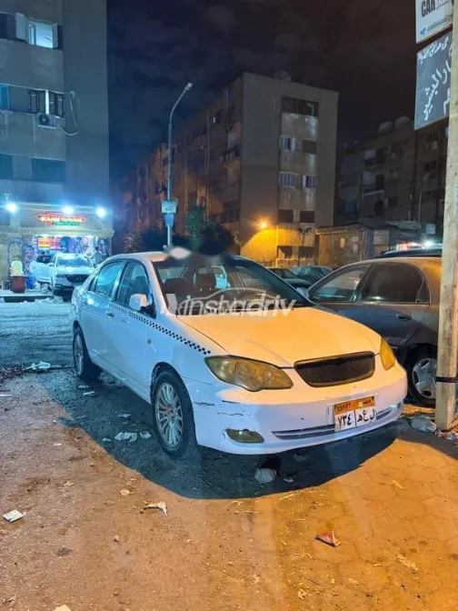 بى واى دى‬ F3 2010 أبيض مستعملة للبيع - 2