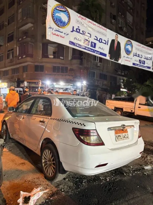 بى واى دى‬ F3 2010 أبيض مستعملة للبيع - 5