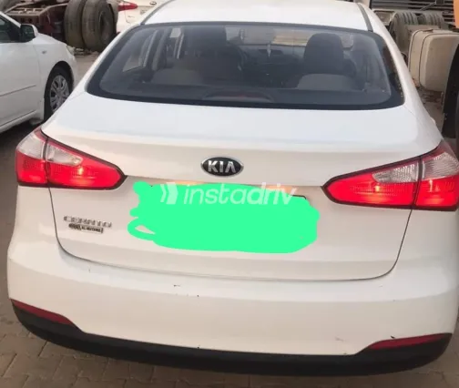 Kia Cerato 2015 White Used for Sale - 5