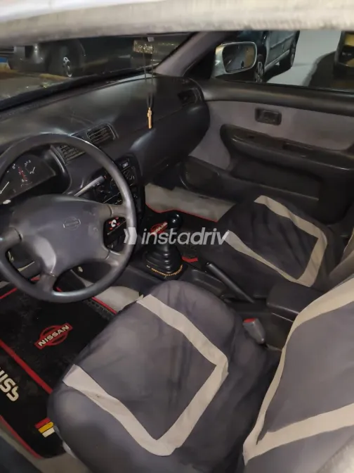 نيسان صنى 1998 أبيض مستعملة للبيع - 2