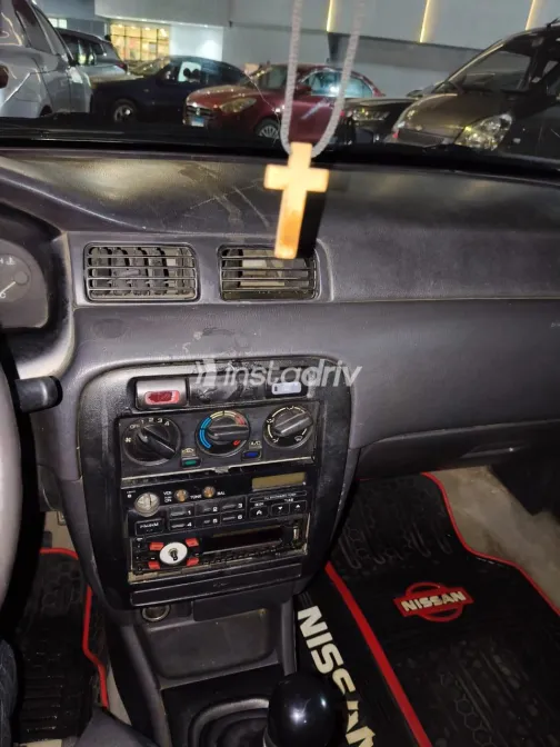 نيسان صنى 1998 أبيض مستعملة للبيع - 5