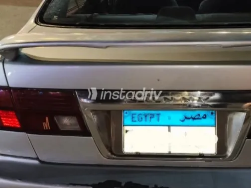نيسان صنى 1998 أبيض مستعملة للبيع - 6
