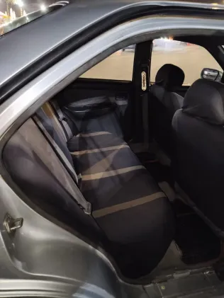 نيسان صنى 1998 أبيض مستعملة للبيع