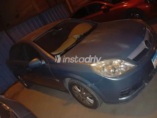 Opel Vectra 2007 White Used for Sale - 4