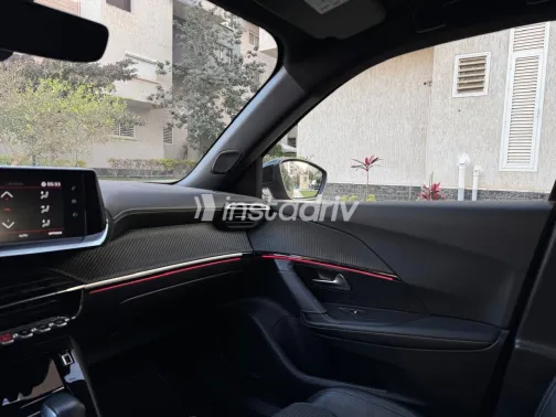 Peugeot 2008 2021 White Used for Sale - 7