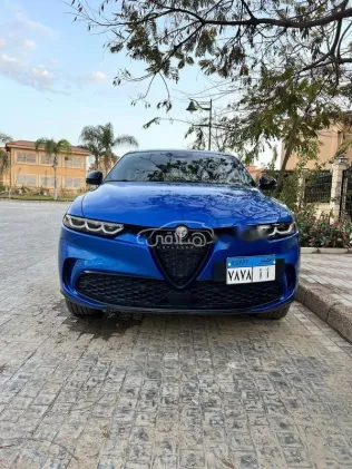 الفاروميو تونالى 2024 أبيض مستعملة للبيع