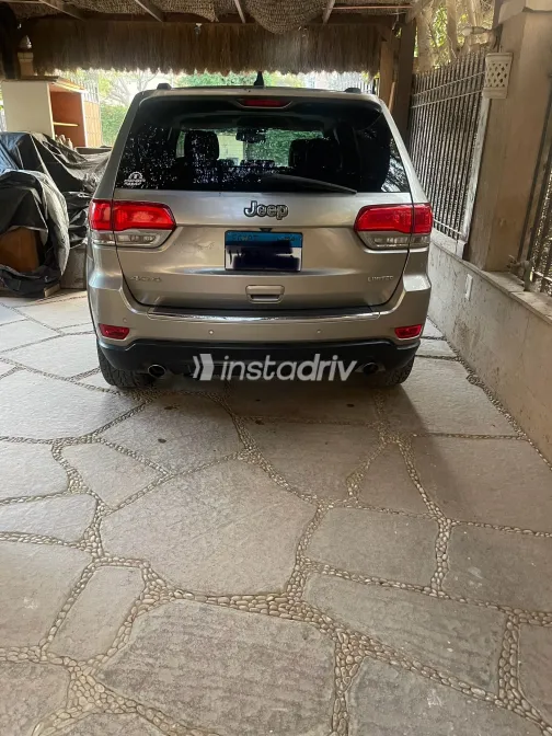 Jeep Grand Cherokee 2016 White Used for Sale - 2