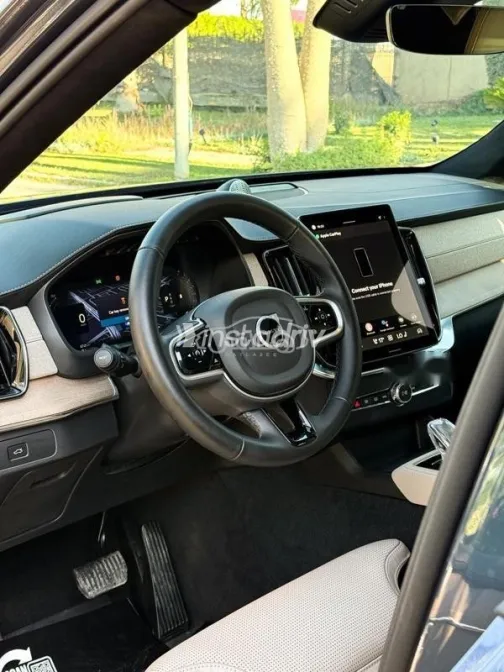فولفو XC90 2026 رمادي مستعملة للبيع - 4