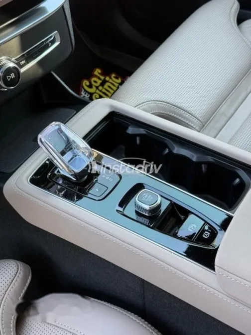 فولفو XC90 2026 رمادي مستعملة للبيع - 5