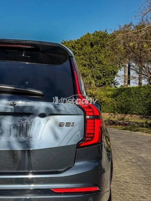 فولفو XC90 2026 رمادي مستعملة للبيع - 7