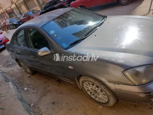 نيسان صنى 2012 رمادي مستعملة للبيع - 3