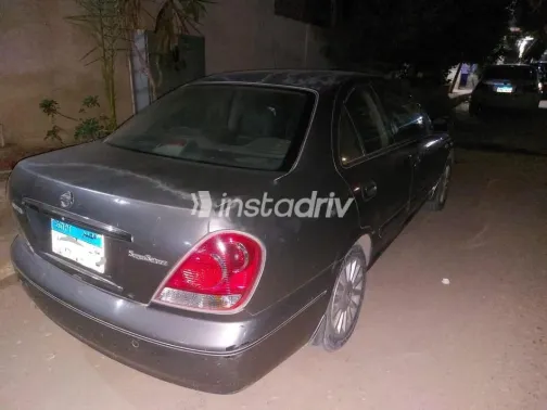 نيسان صنى 2012 رمادي مستعملة للبيع - 6