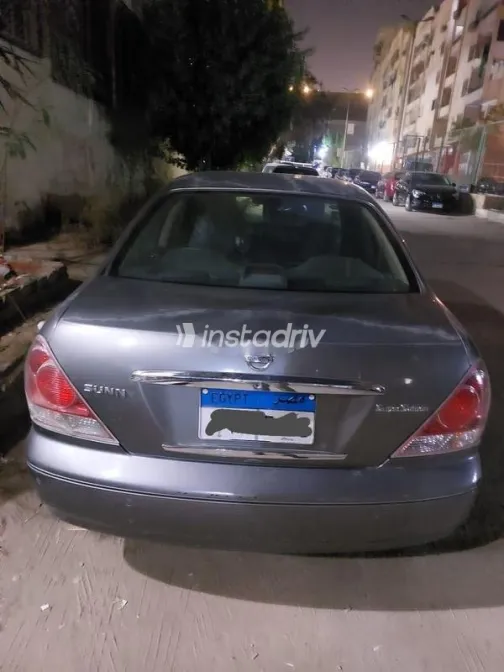 نيسان صنى 2012 رمادي مستعملة للبيع - 8