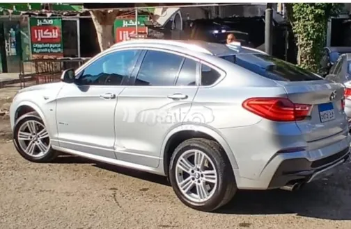 بي ام دبليو X4 2018 فضي مستعملة للبيع - 3