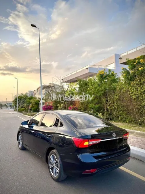 ام جى 5 2025 أسود مستعملة للبيع - 2