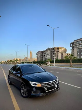 ام جى 5 2025 أسود مستعملة للبيع