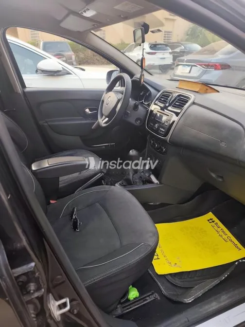 رينو لوجان 2016 أسود مستعملة للبيع - 6