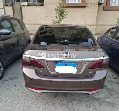 Byd L3 2023 White Used for Sale - 3