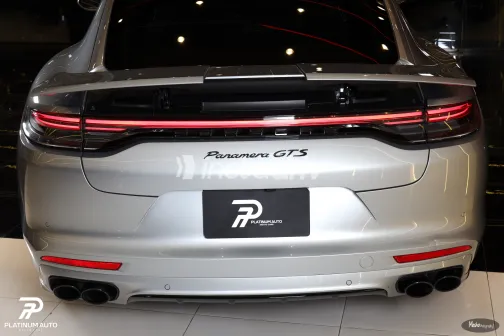 Porsche Panamera 2022 White Used for Sale - 8