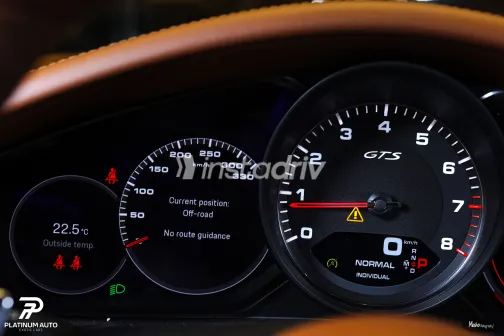 Porsche Panamera 2022 White Used for Sale - 10