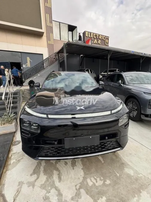Xpeng G9 2024 Black Used for Sale - 1