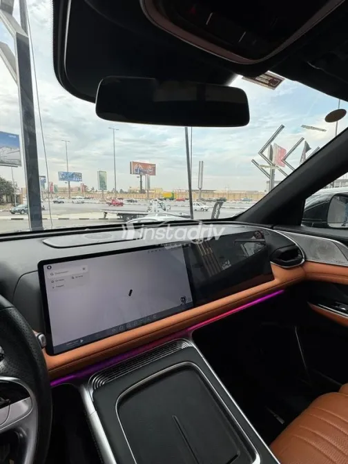 Xpeng G9 2024 Black Used for Sale - 2