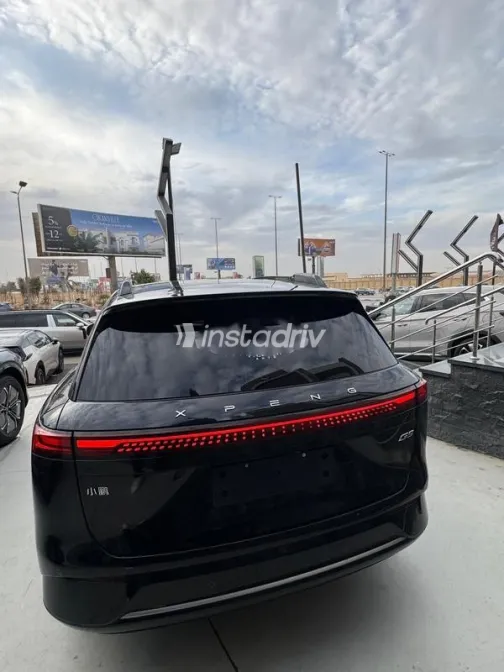 Xpeng G9 2024 Black Used for Sale - 7