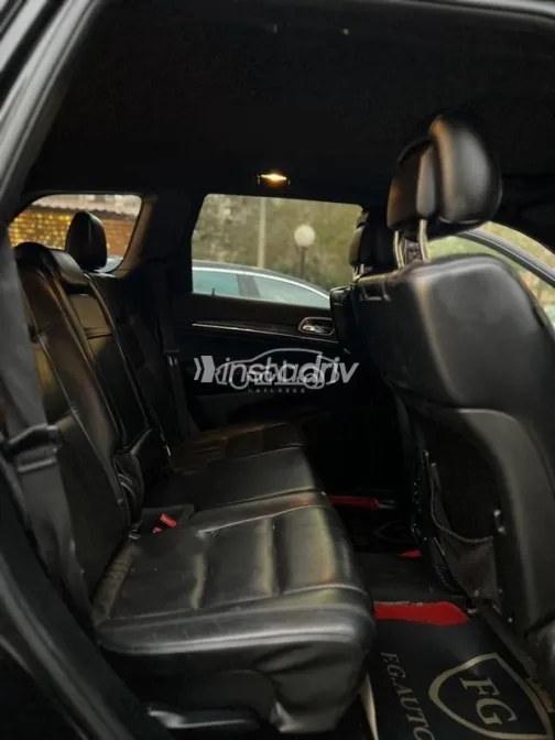 جيب جراند شيروكي 2018 أسود مستعملة للبيع - 10