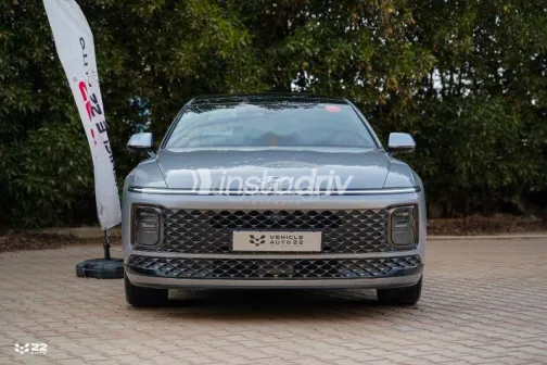 Hyundai Azera 2023 Gray Used for Sale - 2