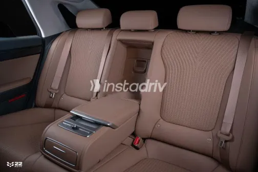 Hyundai Azera 2023 Gray Used for Sale - 6